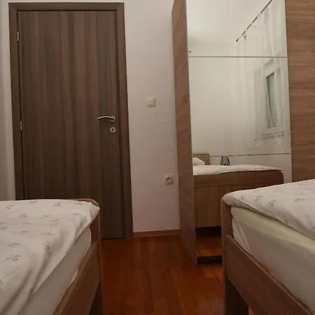 Tomislav Apartment Sukosan
